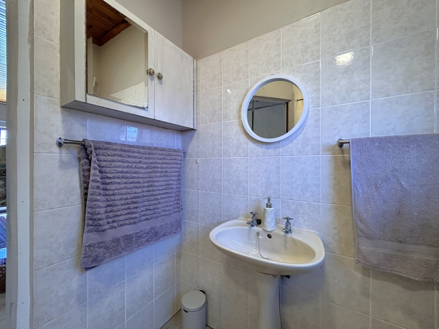 3 Bedroom Property for Sale in Wavecrest Eastern Cape